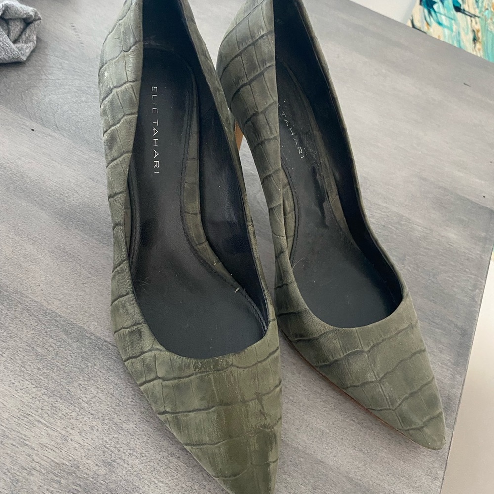 Elie Tahari Heels Crocodile